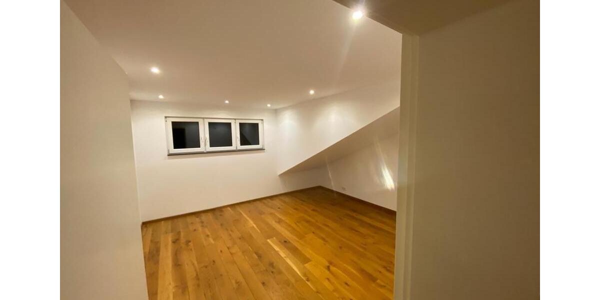 Maisonettenwohnung Wuppertal Gemarkung Barmen - 5 Zimmer, 140 m&sup2;, 1.600&euro; | Angebot:26323656