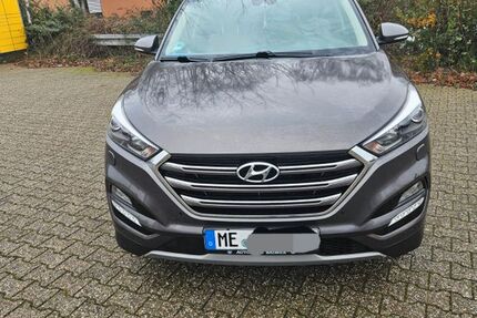 Hyundai TUCSON 142.000 km 15.500 &euro; Velbert 42551