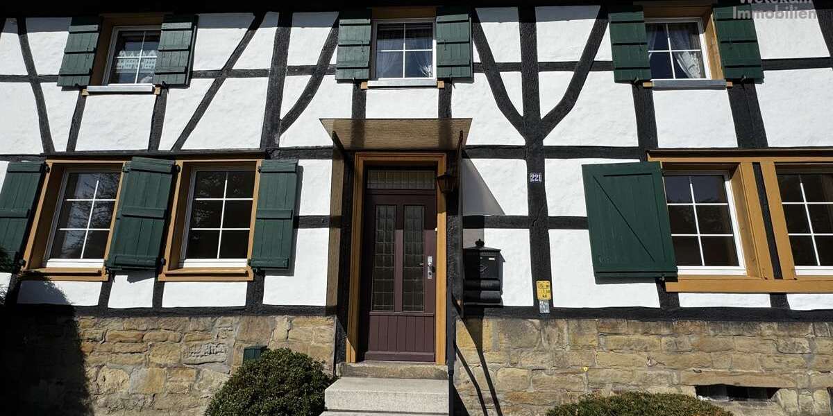 Haus zum Kaufen in Witten 240.000 € 128 m² 8 zimmer