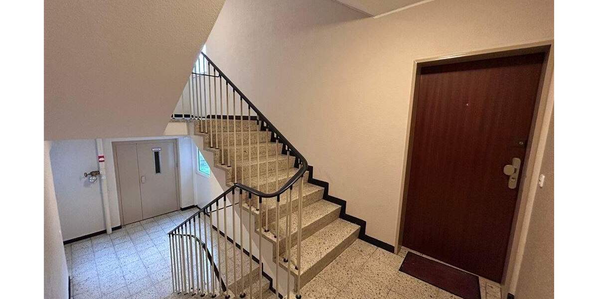 *provisionsfrei* Attraktive 3,5-Zi-Whg mit Balkon & Personenaufzug im gepflegten MFH 3 zimmer