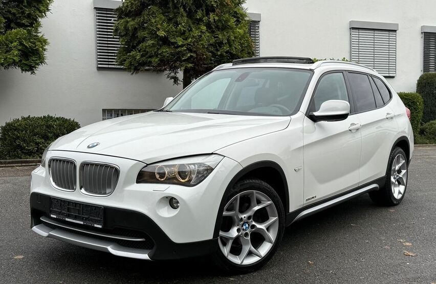BMW X1 123.000 km 10.900 € Essen 45356