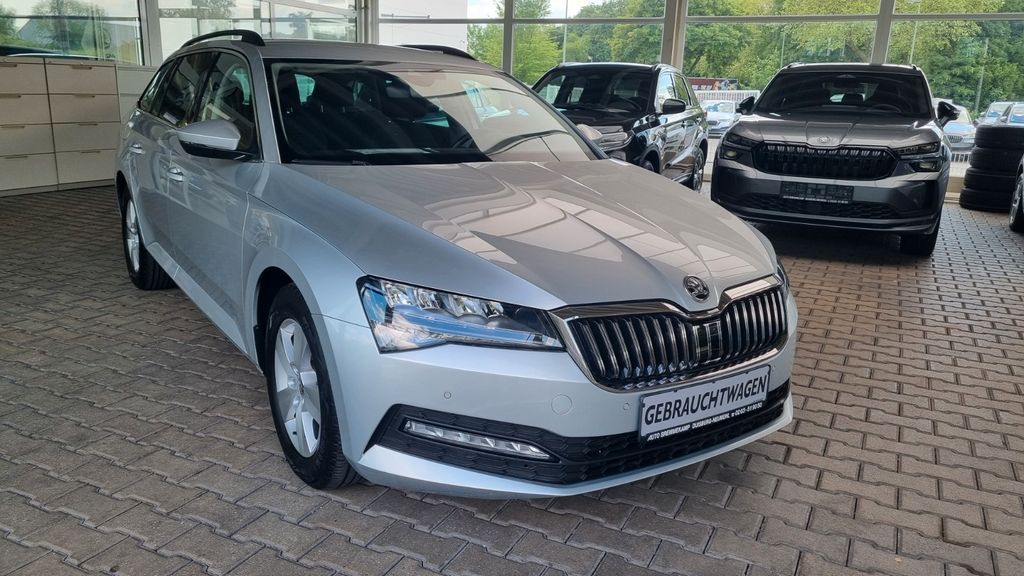 Skoda Superb 71.900 km 23.700 &euro; Duisburg 47167