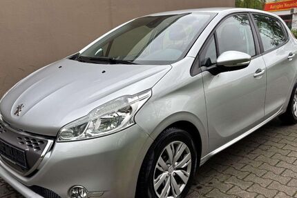 Peugeot 208 141.000 km 6.487 € Gelsenkirchen 45881