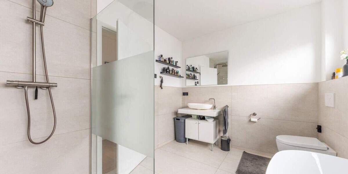 Souveränes Wohnen: Modernes Einfamilienhaus in einer der besten Lagen (Erbpacht) 5 zimmer