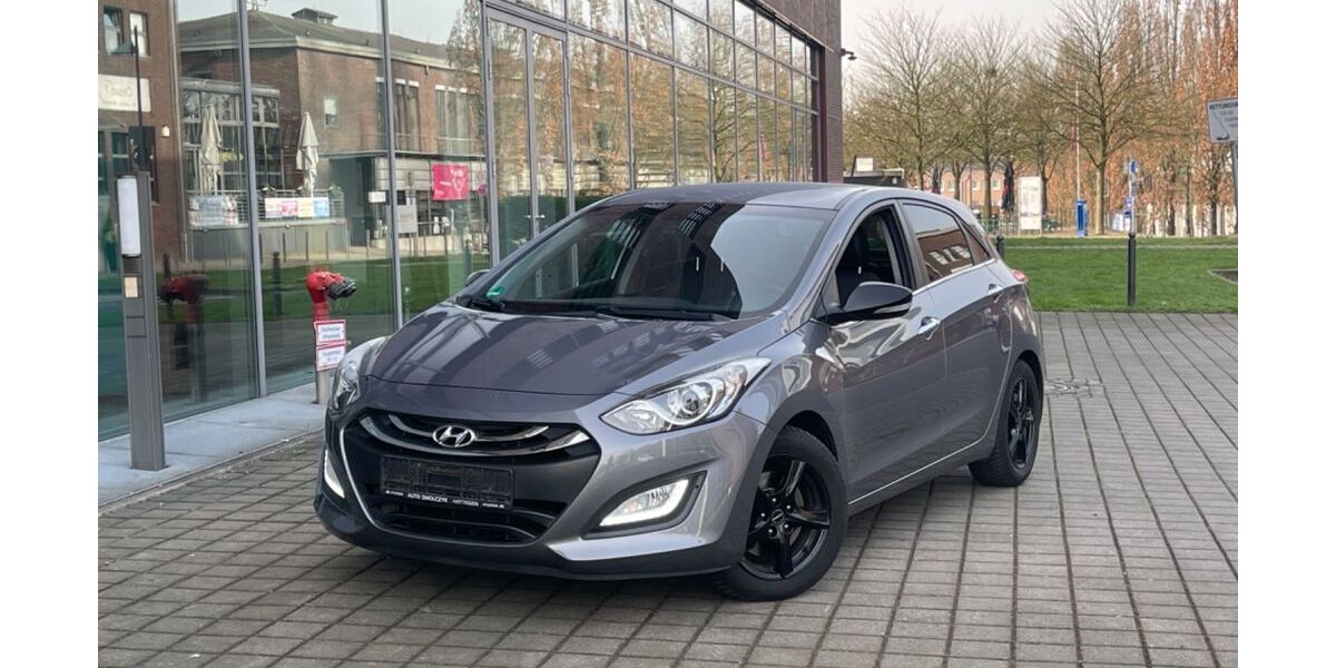 Hyundai i30 130.000 km 8.100 &euro; Gelsenkirchen 45899