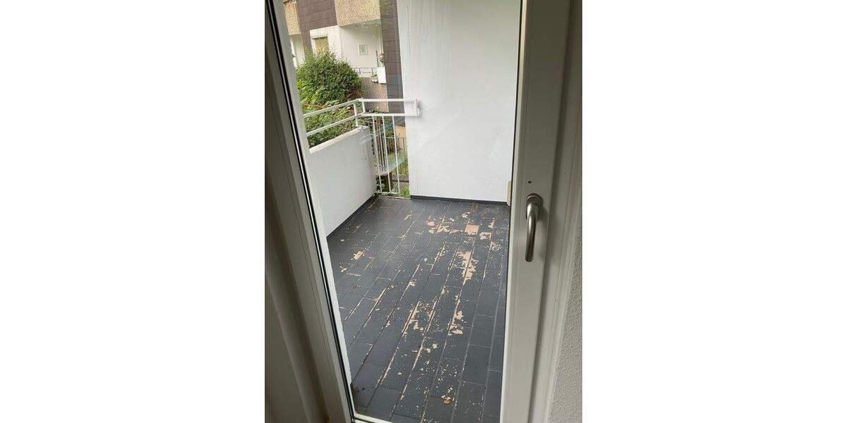 Sehr schöne sanierte 2 Zimmer Wohnung mit Balkon in Duisburg zu vermieten 2 zimmer