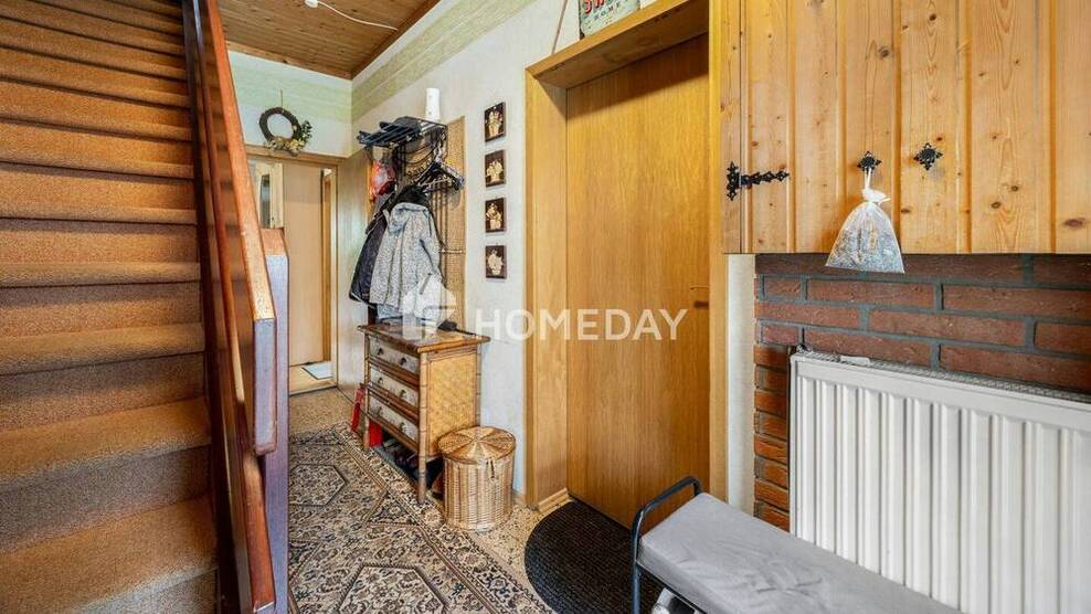 Einfamilienhaus mit Einliegerwohnung, großem Grundstück und vielseitigen Nutzungsmöglichkeiten 8 zimmer