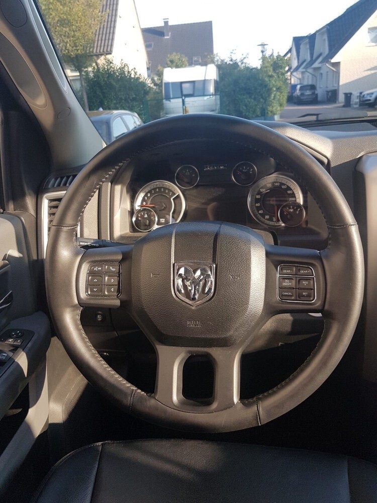 Ram 2500 Crew Cab Pick-up