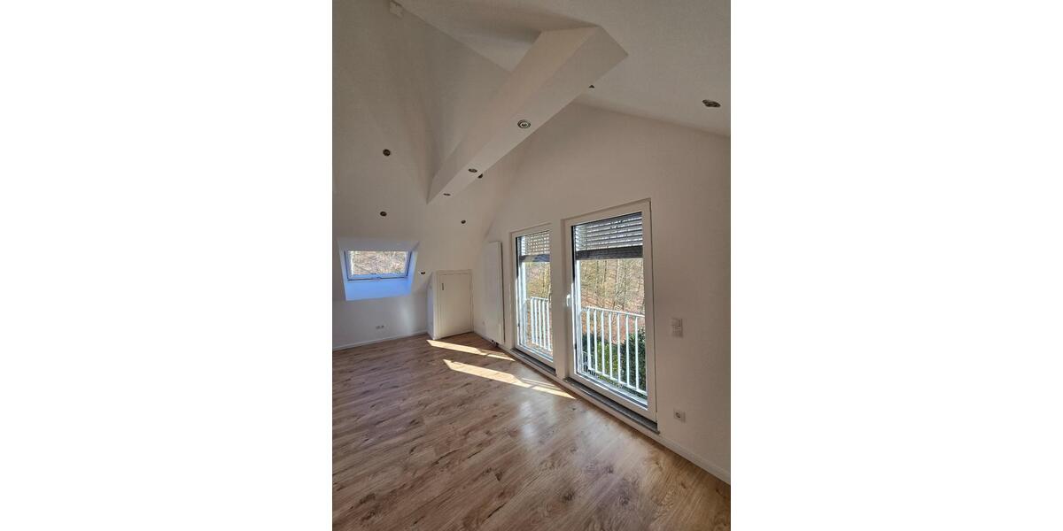 Dachgeschoßwohnung Wuppertal Eckbusch - 2 Zimmer, 60 m&sup2;, 620&euro; | Angebot:25407465