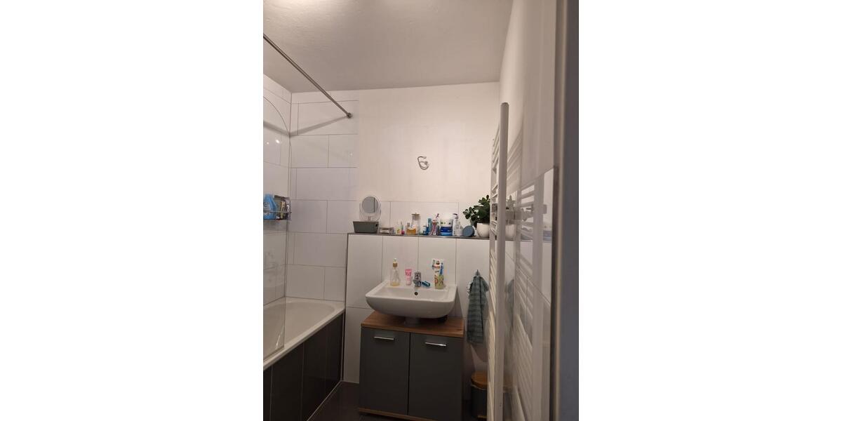 Etagenwohnung Velbert Pöthen - 3 Zimmer, 75 m&sup2;, 745&euro; | Angebot:26216251