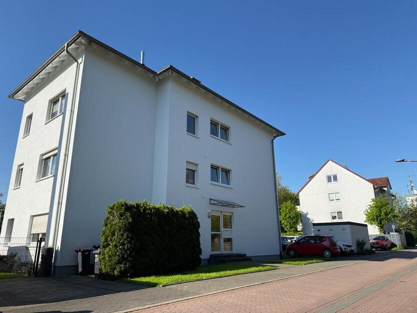 3,5Zimmerwohnung, Balkon, EBK und Garage! Provisionsfrei!!