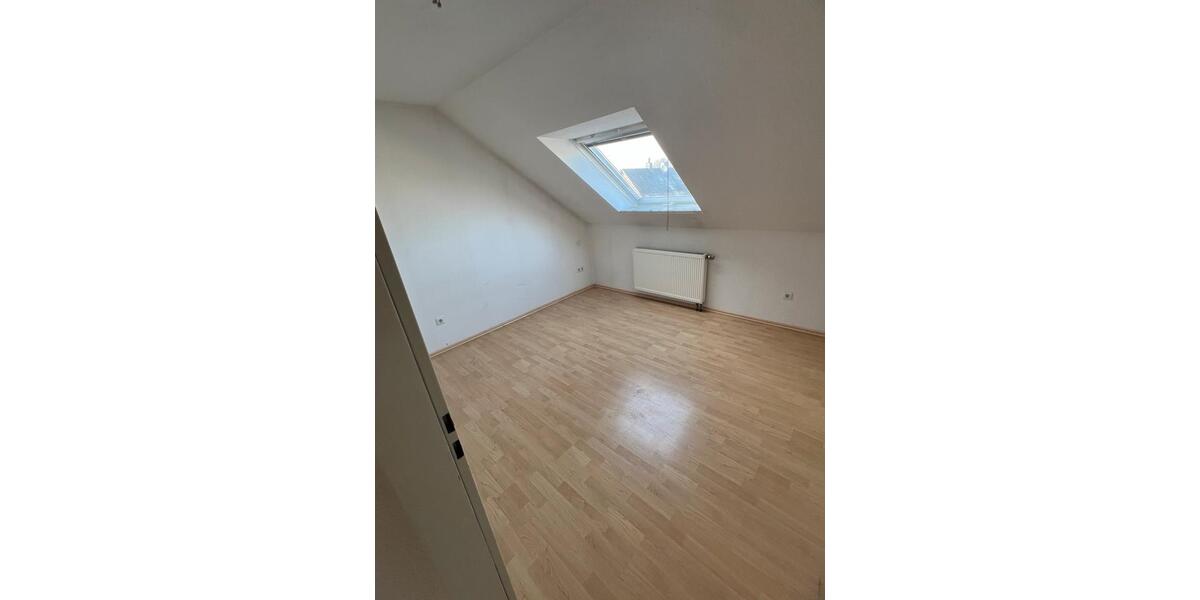 Dachgeschoßwohnung Dortmund Eving - 3 Zimmer, 65 m&sup2;, 700&euro; | Angebot:25443996
