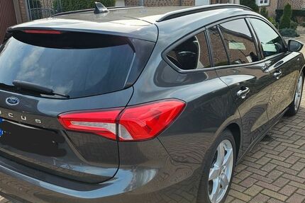 Ford Focus 95.632 km 13.800 &euro; Ratingen 40881
