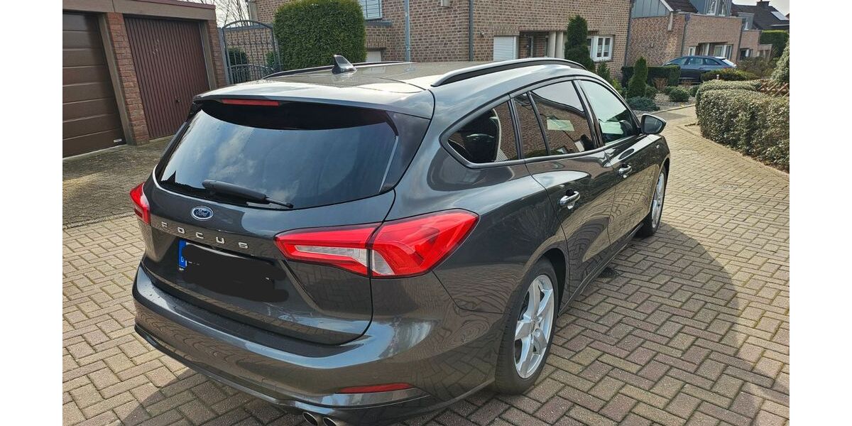 Ford Focus 95.632 km 13.800 &euro; Ratingen 40881