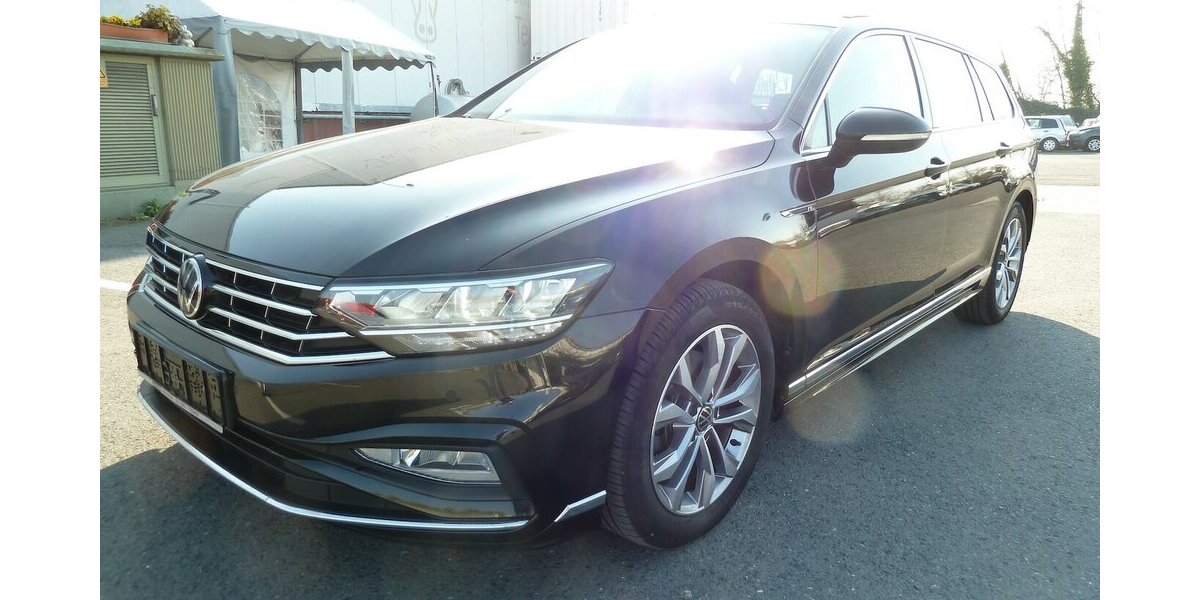 VW Passat Variant R-Line 2.0 TDI DSG Leder Navi LED 135.000 km 20.900 &euro; Ratingen 40885