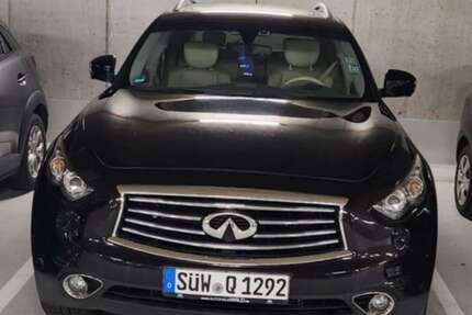 INFINITI QX70