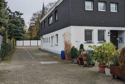 Freistehendes Mehrfamilienhaus, Garagenhof in Sterkrade Rendite 12 zimmer