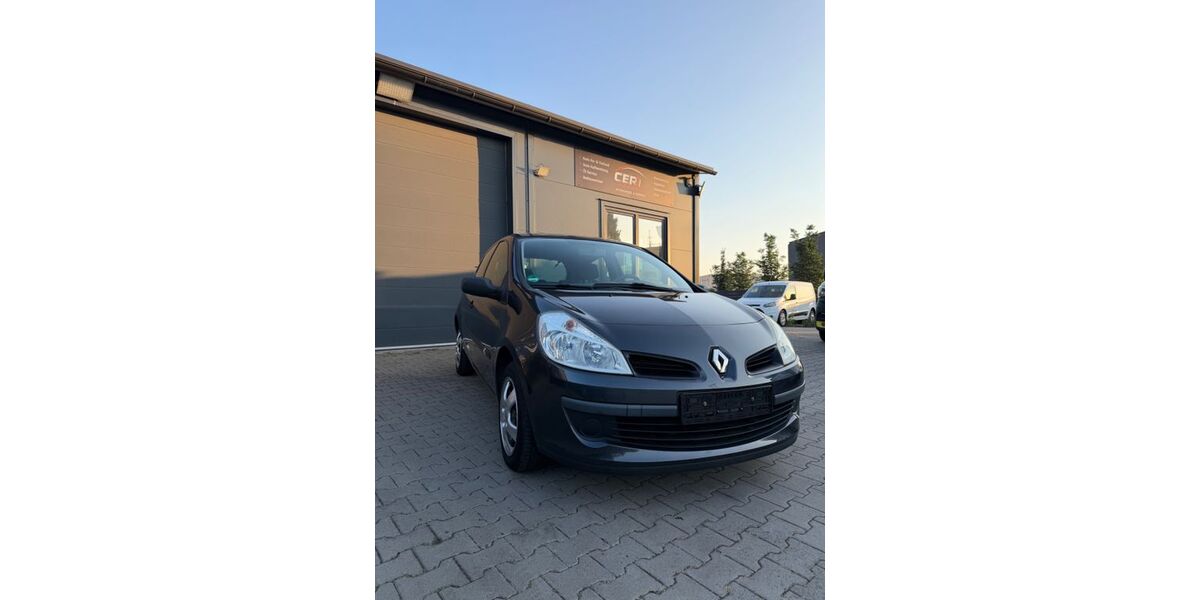 Renault Clio 90.171 km 2.400 &euro; Mülheim an der Ruhr 45472