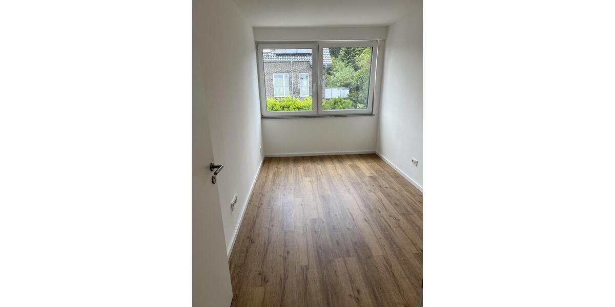 Reihenhaus Duisburg Hochheide - 4 Zimmer, 105 m&sup2;, 1.480&euro; | Angebot:26600434