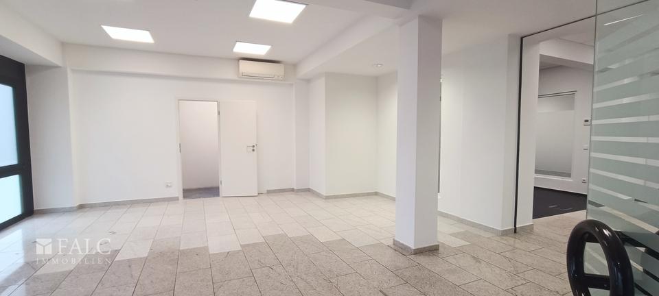 Raum für Visionen – stilvolle Gewerbeimmobilie mit Glasfront und Charakter zimmer