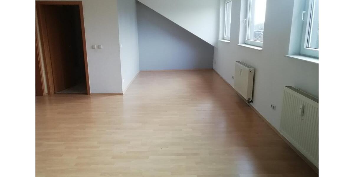 Dachgeschoßwohnung Oberhausen Alt-Oberhausen - 3 Zimmer, 72 m&sup2;, 450&euro; | Angebot:25443967