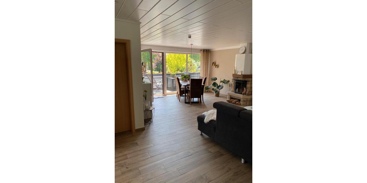 Mehrfamilienhaus, Wohnhaus Hünxe - 7.5 Zimmer, 270 m&sup2;, 859.000&euro; | Angebot:26889271