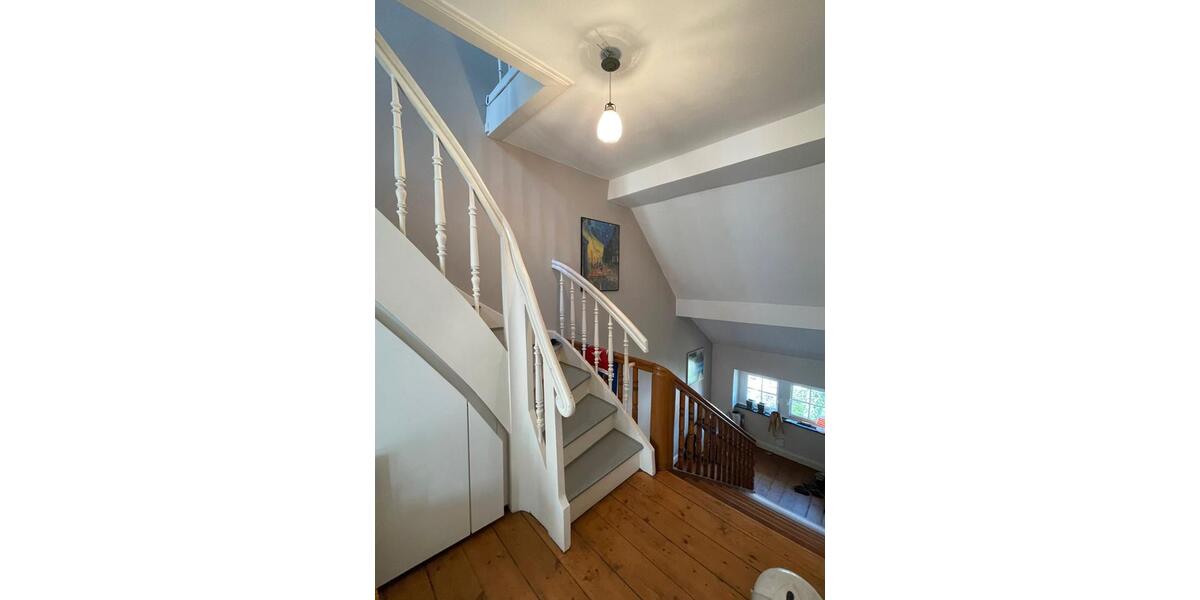 Dachgeschoßwohnung Wuppertal Arrenberg - 4.5 Zimmer, 115 m&sup2;, 1.150&euro; | Angebot:26227580
