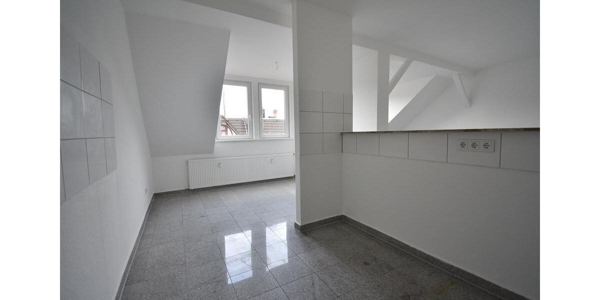 Dachgeschoßwohnung Essen Stadtbezirk VII - 2 Zimmer, 68 m&sup2;, 550&euro; | Angebot:22209779