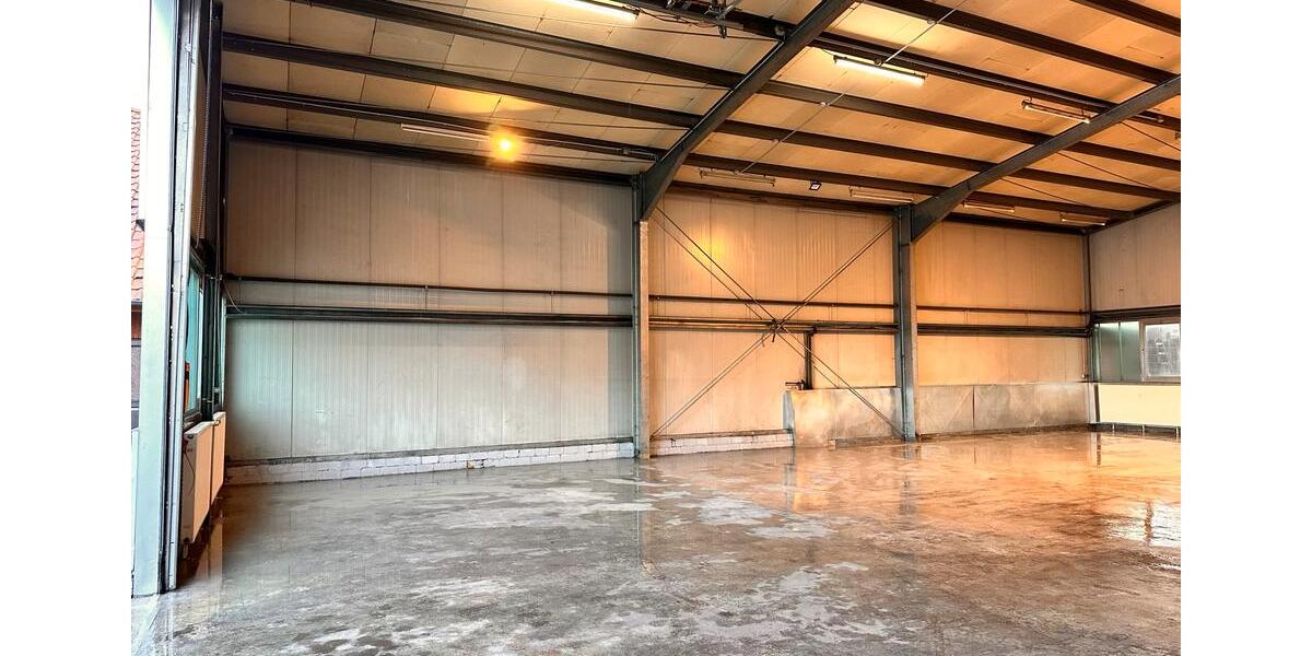 Zwei Gewerbehallen (ehem. Kfz-Werkstatt) in Dorsten-Wulfen zimmer