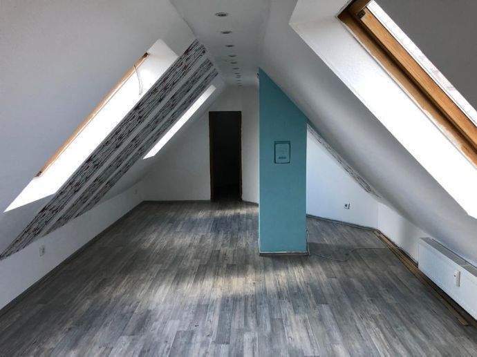 Gut geschnittene Maisonette-Wohnung! XL-Wohnung in GE-Horst im DG sucht Mieter - 4,5 Zi. 85m² im 3.OG 4 zimmer