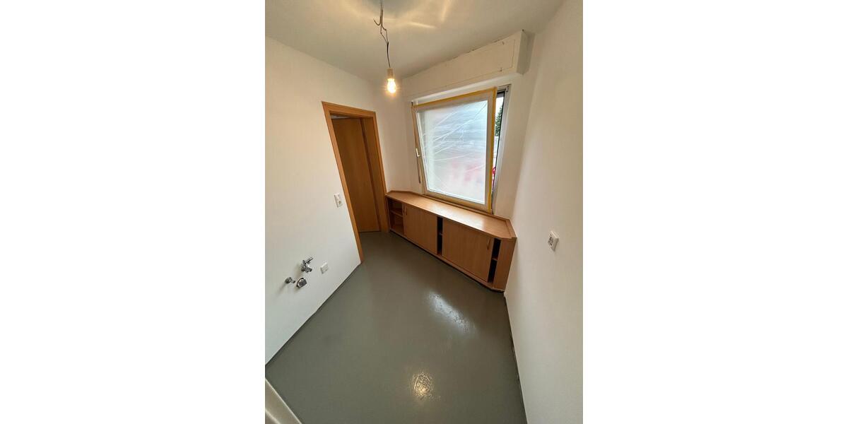 Gewerbefläche im Erdgeschoss – für Büro, Kleingewerbe, Praxis zimmer