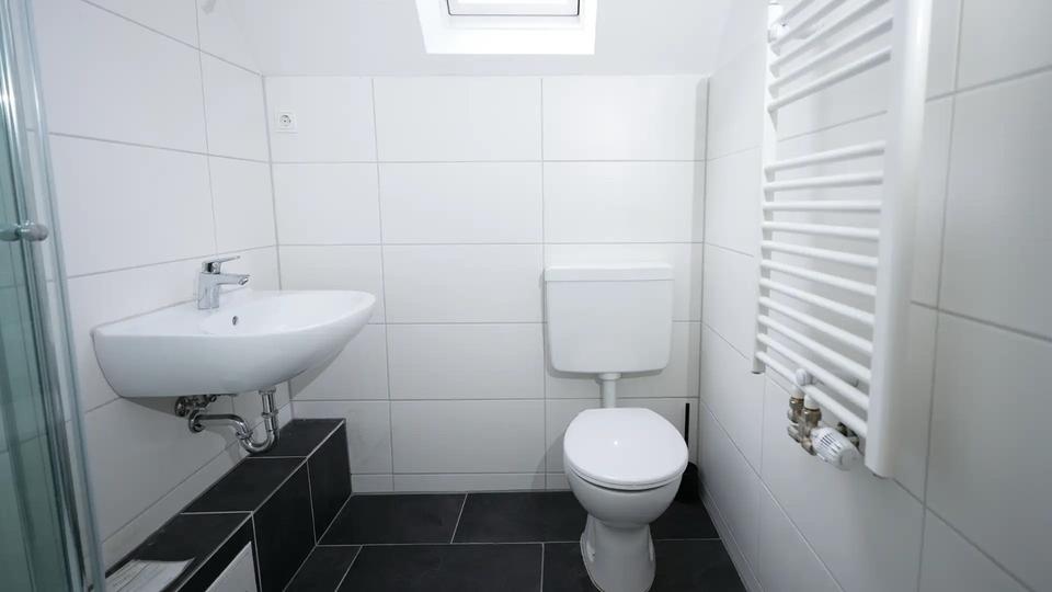 Dachgeschoßwohnung Hattingen - 1 Zimmer, 33 m&sup2;, 400&euro; | Angebot:26130716