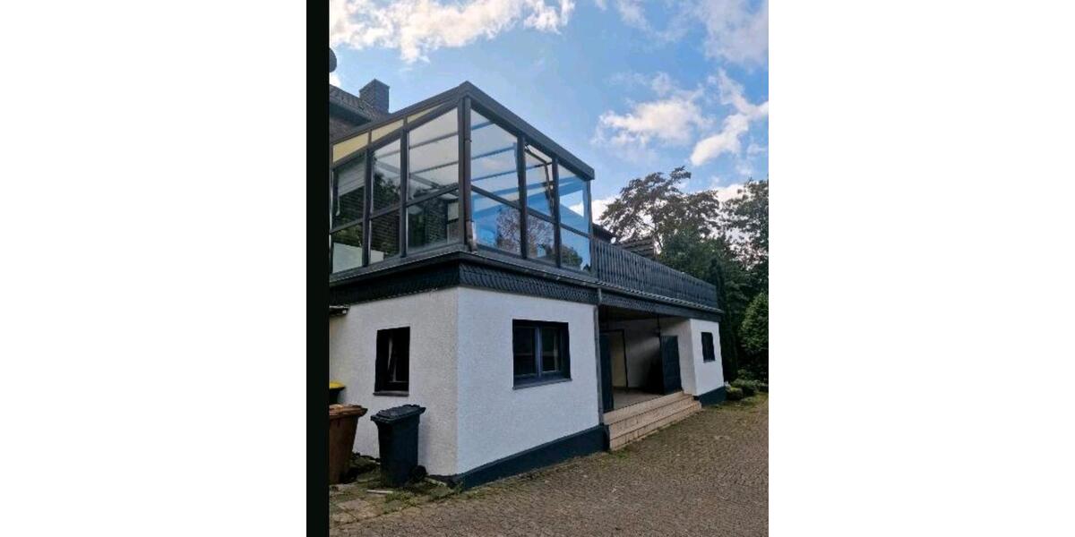 Doppelhaushälfte mit großem Garten und großzügigem Wintergarten 5 zimmer