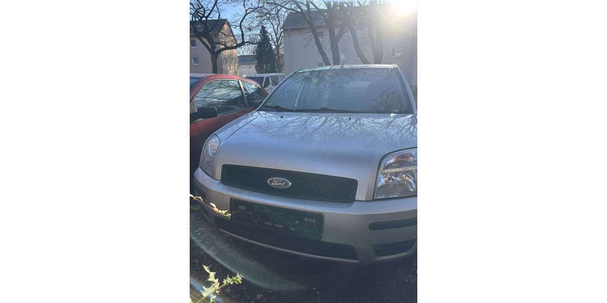 Ford Fusion 118.000 km 2.390 &euro; Castrop 44577