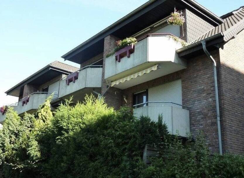 + + + MODERNE, GEPFLEGTE 2-ZI Wohnung MIT BALKON UND TIEFGARAGE IN FRIEMERSHEIM+ + +