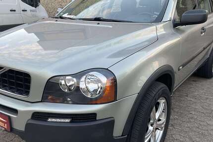 Volvo XC90 145.000 km 8.900 € Essen 45356