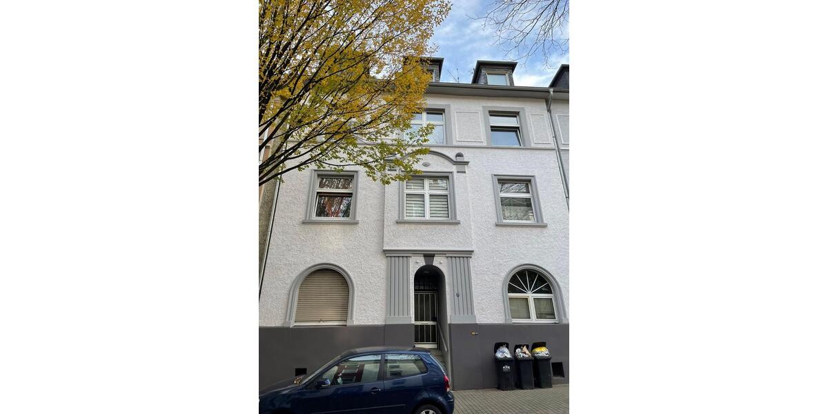 Möbilierte 2 Raum Dachgeschoß Wohnung in zentraler Lage 2 zimmer