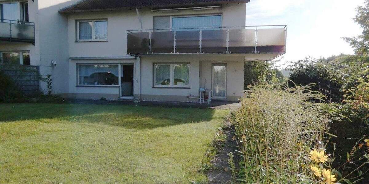 Geräumig - Gepflegt - mit 2 Wohneinheiten, 2 Garagen, Garten, Balkon, Terrasse ... 7 zimmer