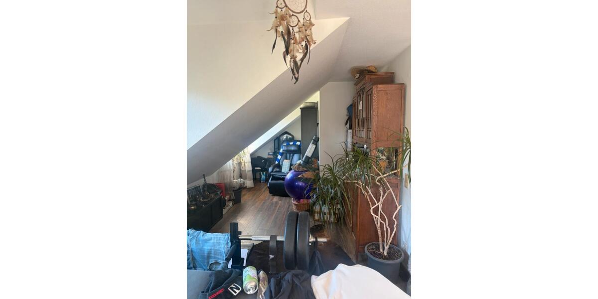 Dachgeschoßwohnung Duisburg Mittelmeiderich - 2 Zimmer, 58 m&sup2;, 750&euro; | Angebot:26380588