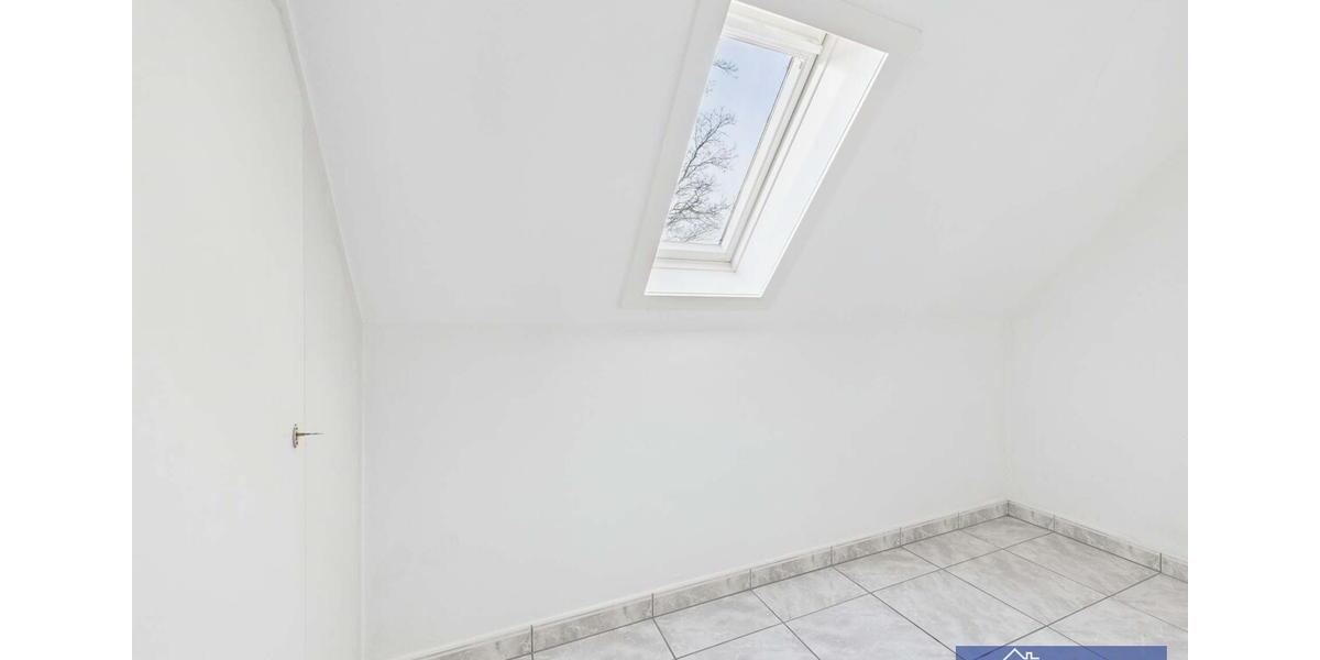 Dachgeschoßwohnung Waltrop - 4 Zimmer, 128 m&sup2;, 1.250&euro; | Angebot:24737473