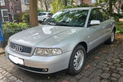 Audi A4 112.000 km 3.800 &euro; Duisburg 47198