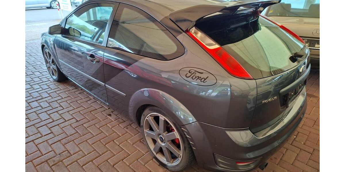 Ford Focus 169.500 km 4.350 &euro; Wülfrath 42489