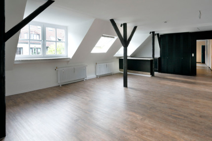 Wohnung Bochum Innenstadt - 5 Zimmer, 150 m&sup2;, 1.440&euro; | Angebot:24018123