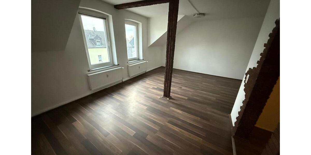 4 Zimmer Dachgeschosswohnung 75qm *frisch renoviert* 4 zimmer