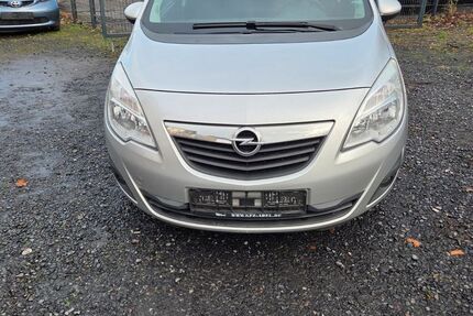 Opel Meriva 218.000 km 2.999 &euro; Dortmund 44147