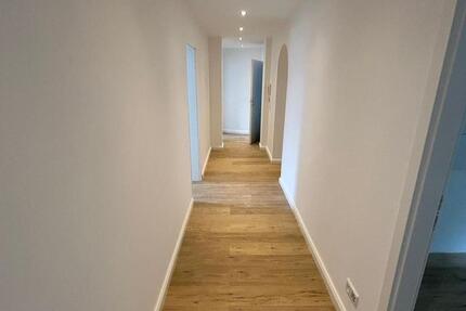 Wohnung Wuppertal Arrenberg - 3 Zimmer, 64 m&sup2;, 774&euro; | Angebot:25539396