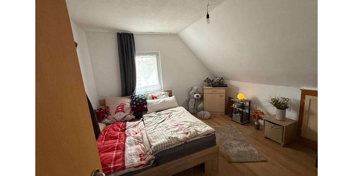 Dachgeschoßwohnung Herne Wanne - 2.5 Zimmer, 47 m&sup2;, 330&euro; | Angebot:25612739