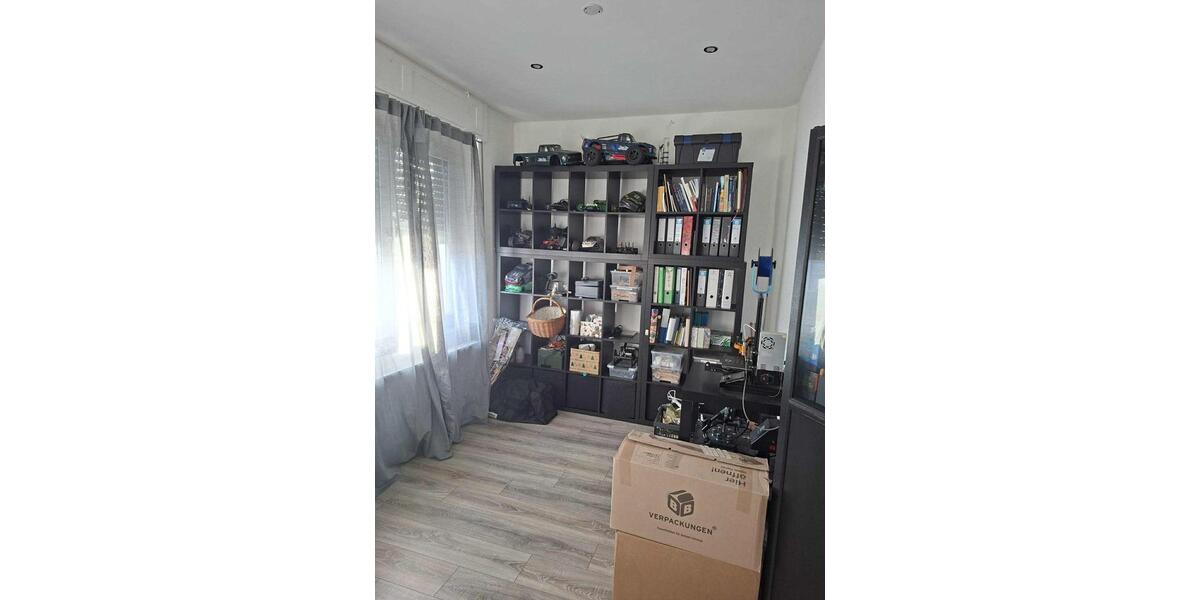 Haus im Haus - Sanierte 4,5 Zimmer Wohnung mit EFH Flair 4.5 zimmer