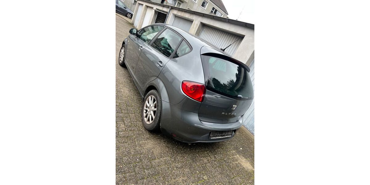 Seat Altea 207.000 km 2.500 &euro; Dinslaken 46537