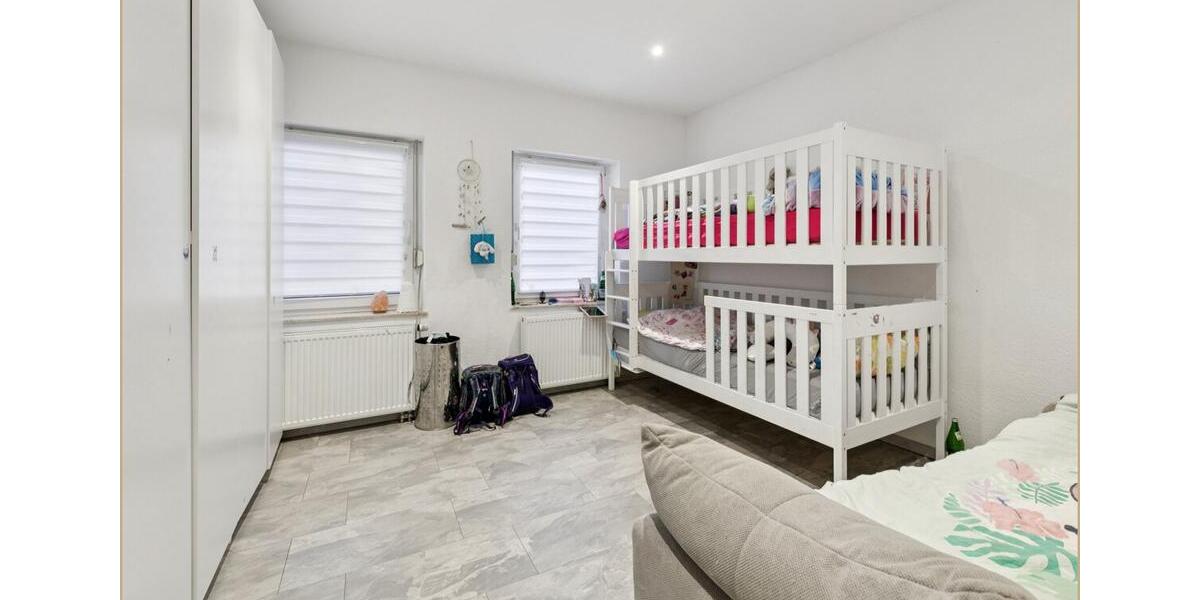 Wohnen und investieren unter einem Dach – großzügiges Mehrfamilienhaus mit Vermietungspotenzial zimmer